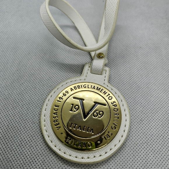 Versace - ABBIGLIAMENTO SPORTIVO SRL MILANO VERSACE 19•69 ITALIA 19V69 bag tag - Picture 1 of 5